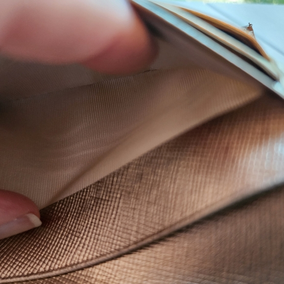 Used‎ Prada gold wallet with COA - Picture 15 of 16